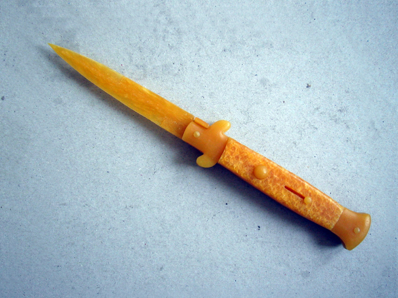 Markus S Fiedler - Stiletto - Knife - Tool - Weapon - Beeswax - Sculpture - Art - Life - Wax